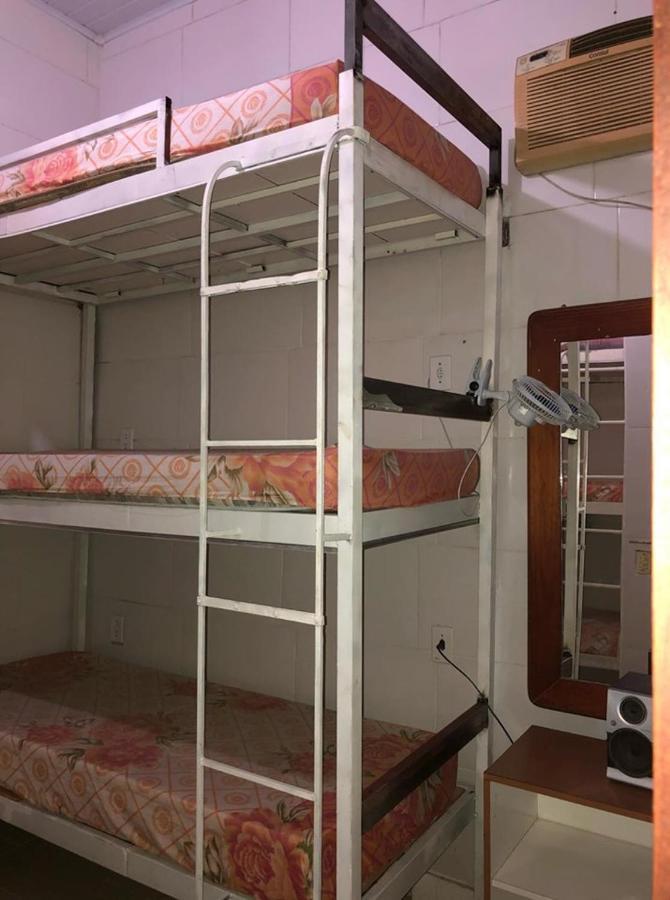 Cama em Dormitório Feminino com 6 Camas